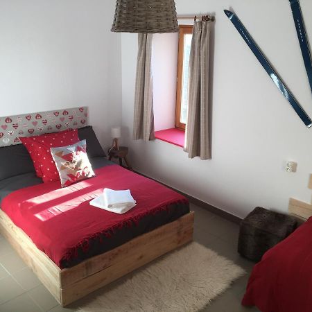 Hotel Les Trois Temps Saint-Didier-sur-Rochefort Zewnętrze zdjęcie